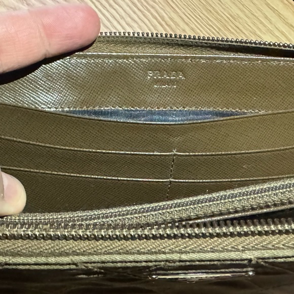❤️PRADA NYLON ZIPPY WALLET❤️ - Picture 13 of 14